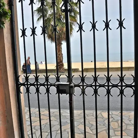 La Palma Vacanze In Riva Al Mare Apartment