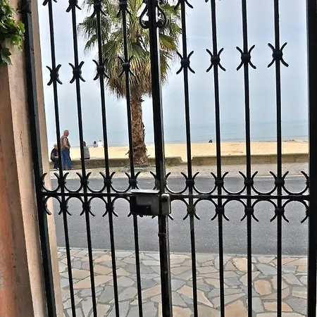 La Palma Vacanze In Riva Al Mare Apartment